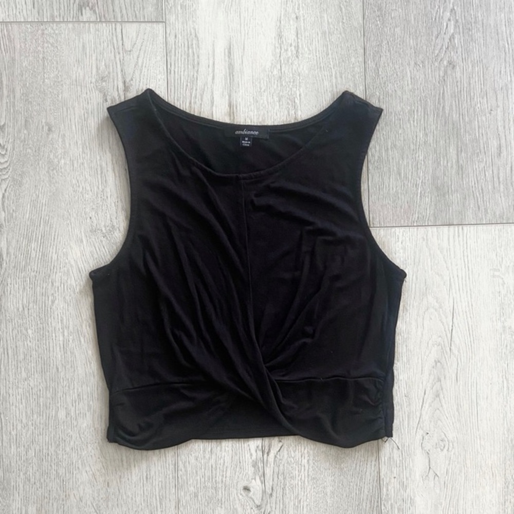 Black Sleeveless Twist Front Top